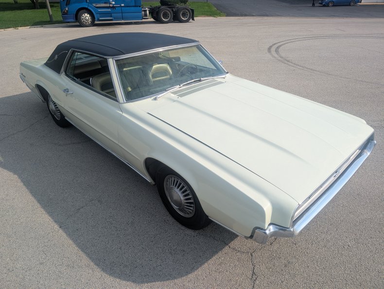 Ford-Thunderbird-1967-Diamond-Green-Green-18