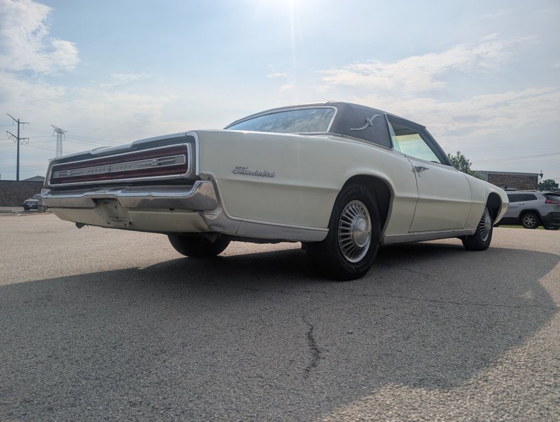 Ford-Thunderbird-1967-Diamond-Green-Green-23