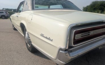 Ford-Thunderbird-1967-Diamond-Green-Green-31