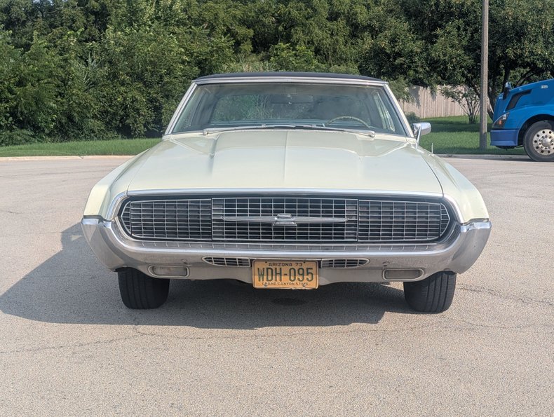 Ford-Thunderbird-1967-Diamond-Green-Green-42