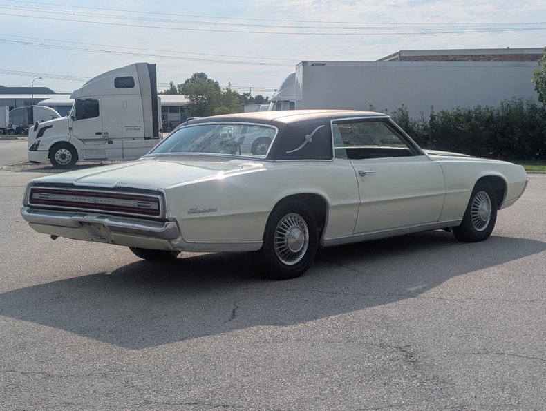 Ford-Thunderbird-1967-Diamond-Green-Green-45
