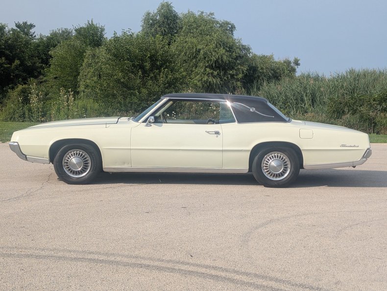 Ford-Thunderbird-1967-Diamond-Green-Green-47