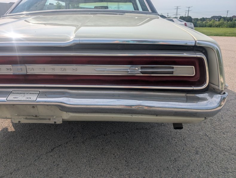 Ford-Thunderbird-1967-Diamond-Green-Green-5