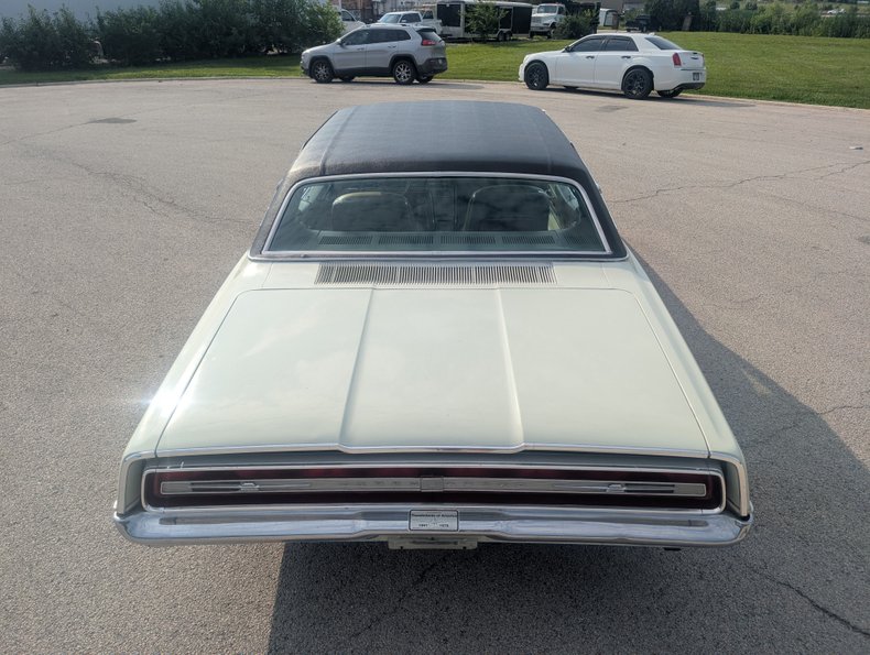 Ford-Thunderbird-1967-Diamond-Green-Green