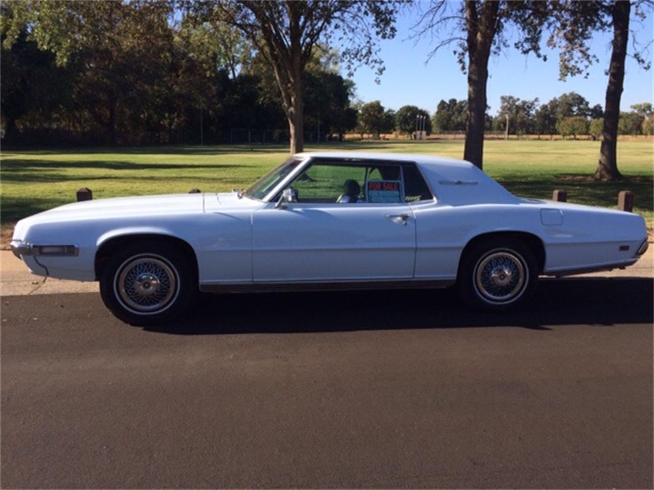 Ford-Thunderbird-1969-Diamond-Blue-Nugget-Gold-2