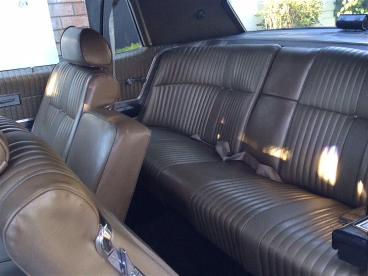 Ford-Thunderbird-1969-Diamond-Blue-Nugget-Gold-8