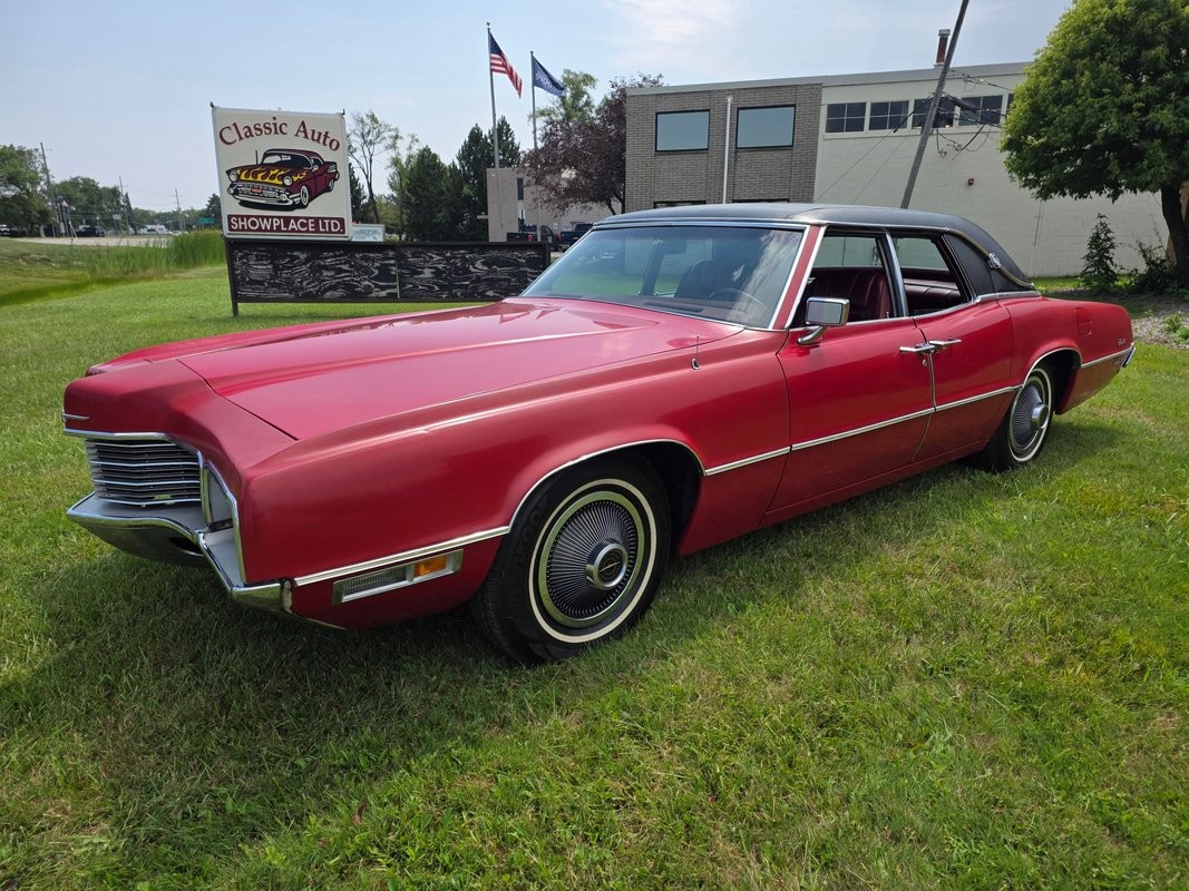 Ford Thunderbird 1971 --