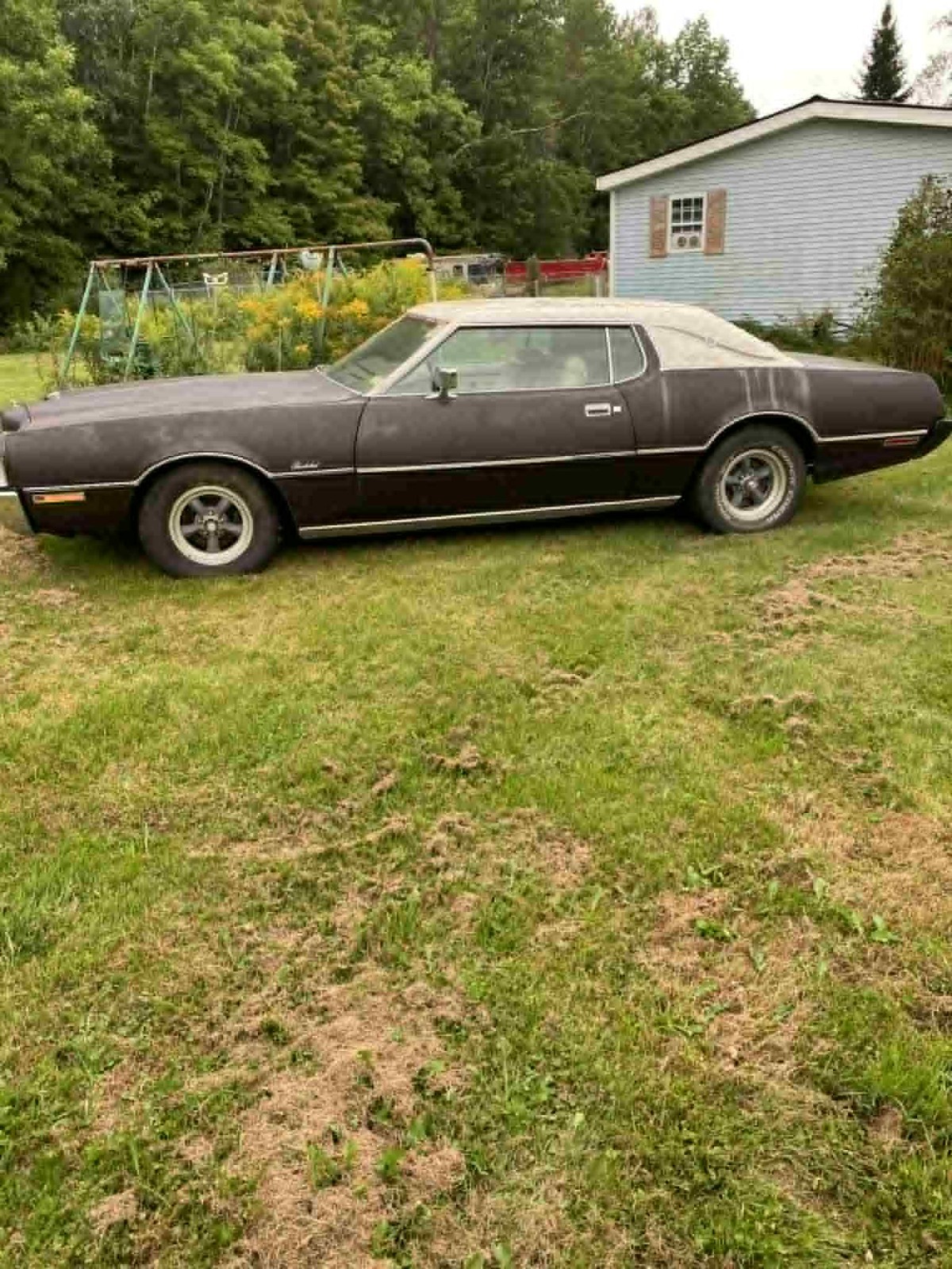 Ford-Thunderbird-1972-Sedan-1