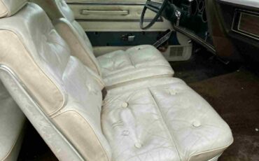 Ford-Thunderbird-1972-Sedan-5