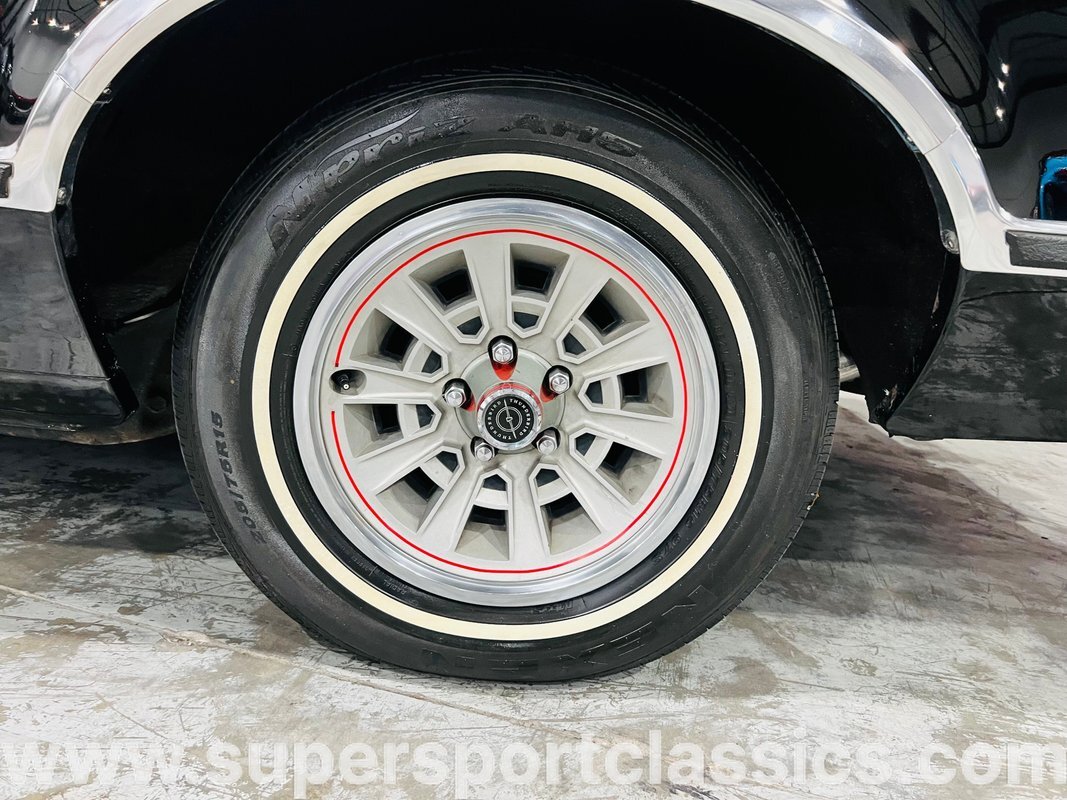 Ford-Thunderbird-1979-Coupe-34