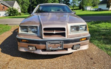 Ford-Thunderbird-1986-Sedan-3