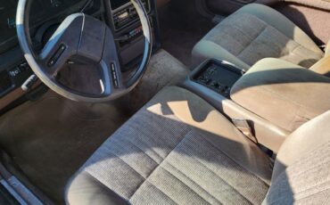 Ford-Thunderbird-1986-Sedan-7