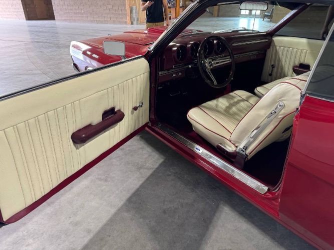 Ford-Torino-1968-Candy-Apple-Red-10
