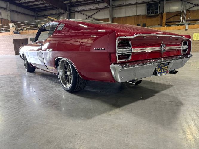 Ford-Torino-1968-Candy-Apple-Red-13