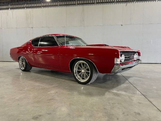 Ford-Torino-1968-Candy-Apple-Red-15