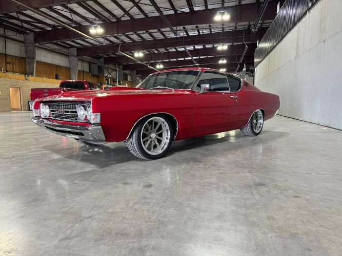 Ford-Torino-1968-Candy-Apple-Red-16