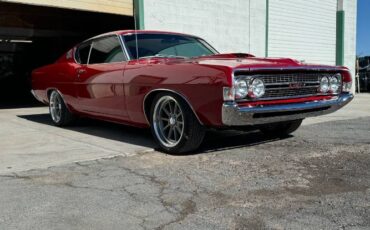 Ford-Torino-1968-Candy-Apple-Red-17