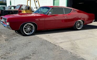 Ford-Torino-1968-Candy-Apple-Red