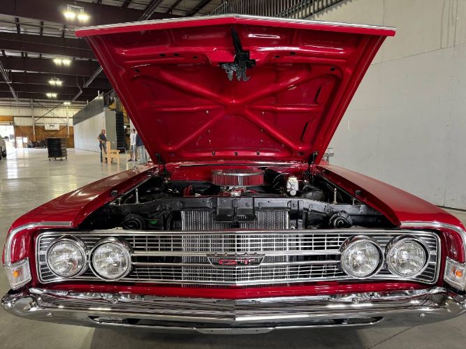 Ford-Torino-1968-Candy-Apple-Red-4