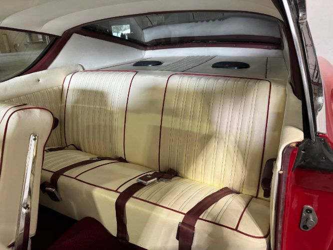 Ford-Torino-1968-Candy-Apple-Red-5