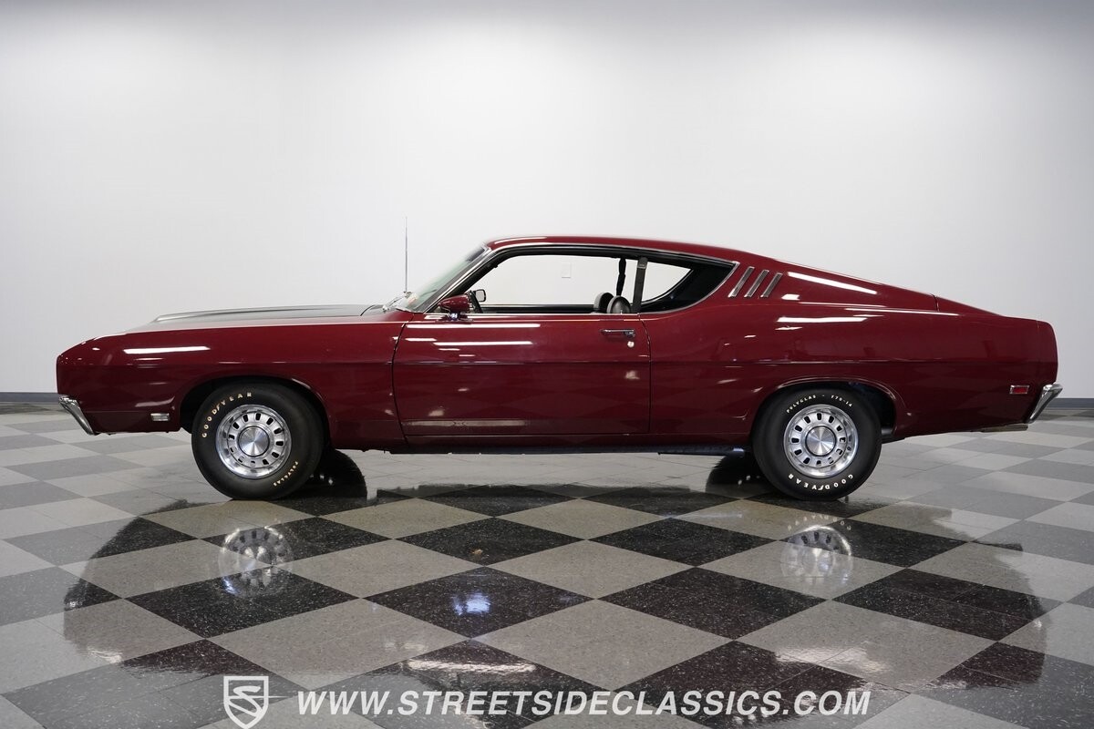 Ford-Torino-1969-Coupe-2