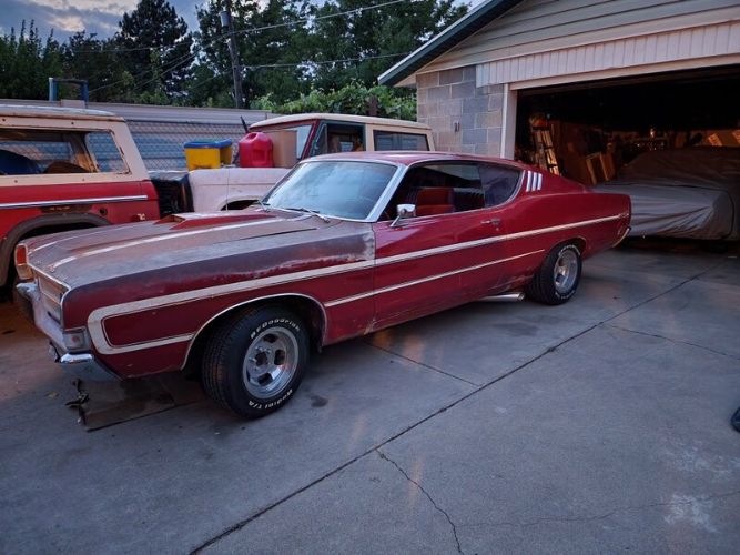 Ford-Torino-1969-Red-Red-15