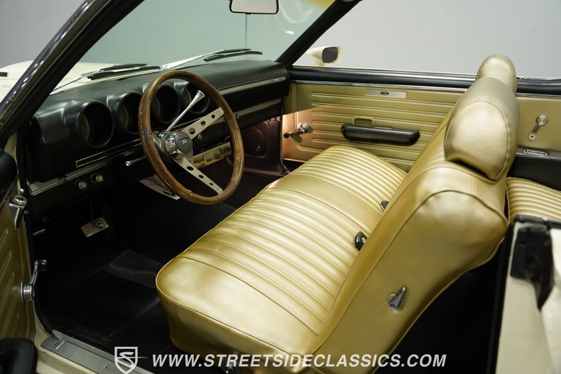 Ford-Torino-1969-Wimbledon-White-Gold-3