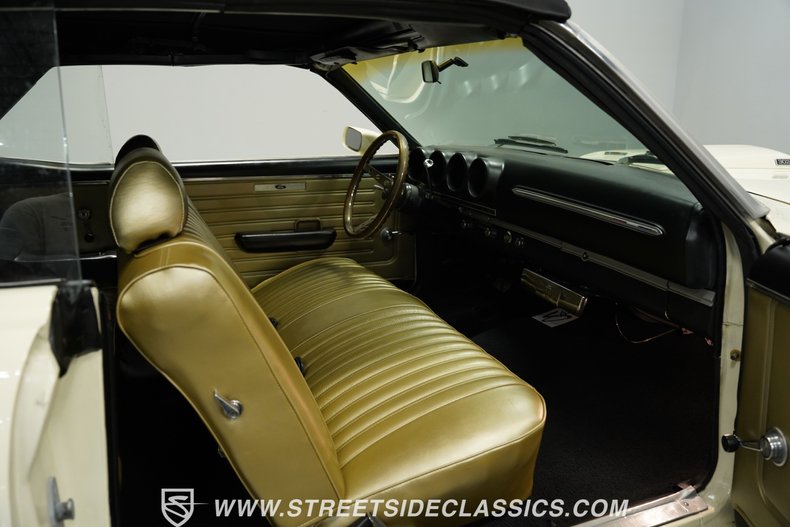 Ford-Torino-1969-Wimbledon-White-Gold-45