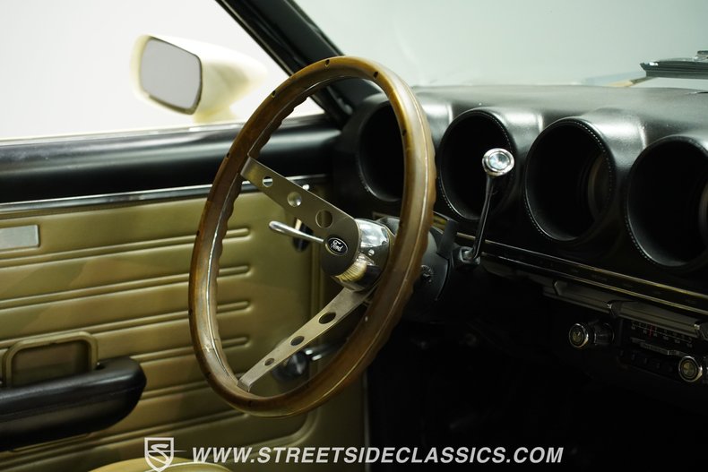 Ford-Torino-1969-Wimbledon-White-Gold-47