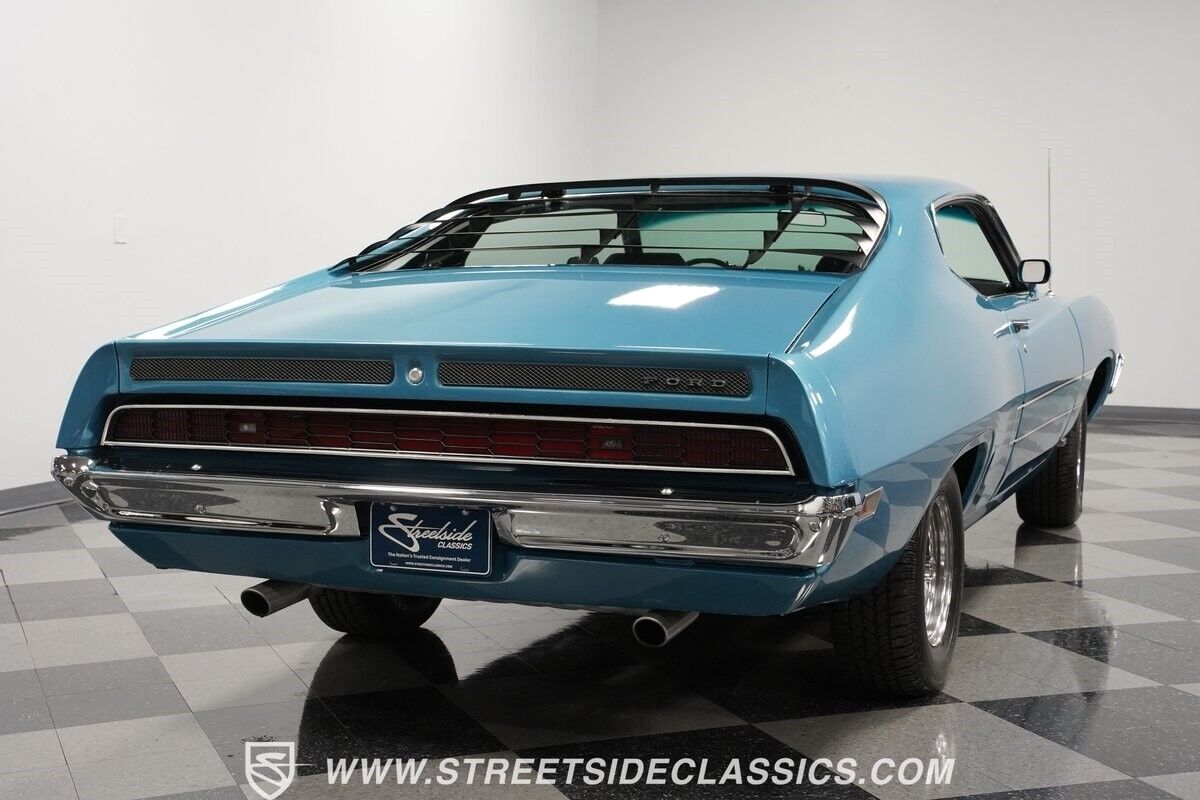 Ford-Torino-1971-Coupe-11