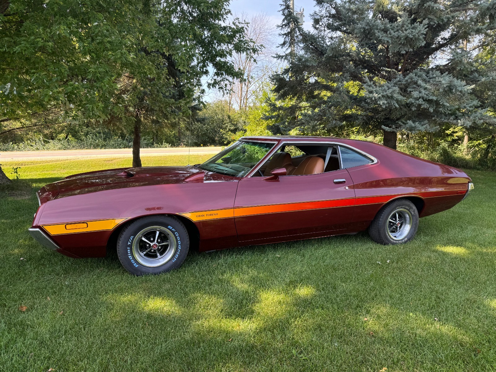 Ford-Torino-1972-Fastback-1