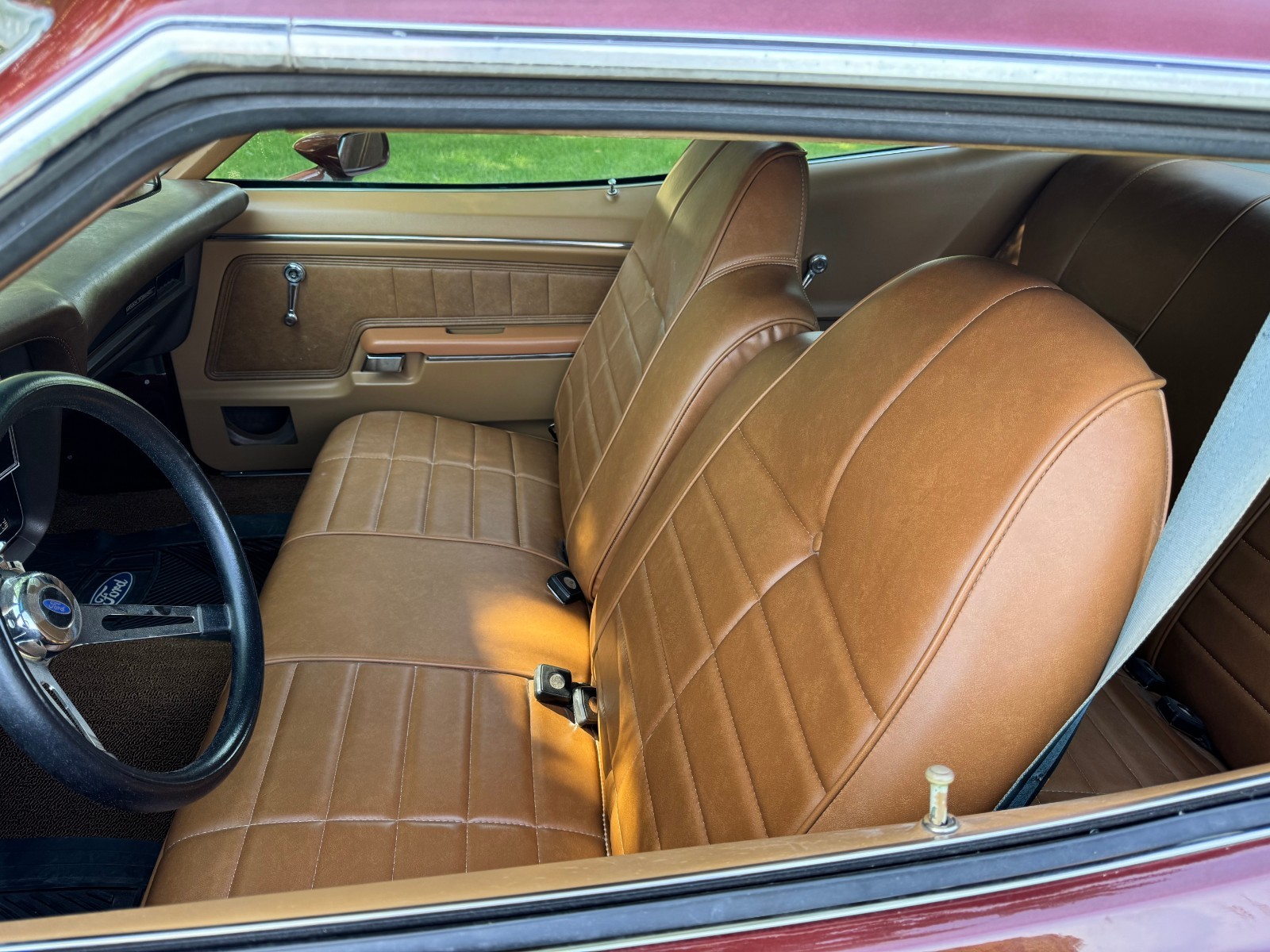 Ford-Torino-1972-Fastback-19
