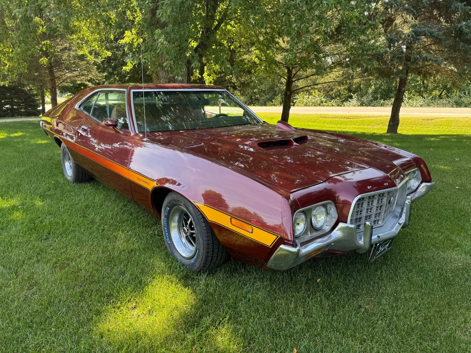 Ford-Torino-1972-Fastback-2