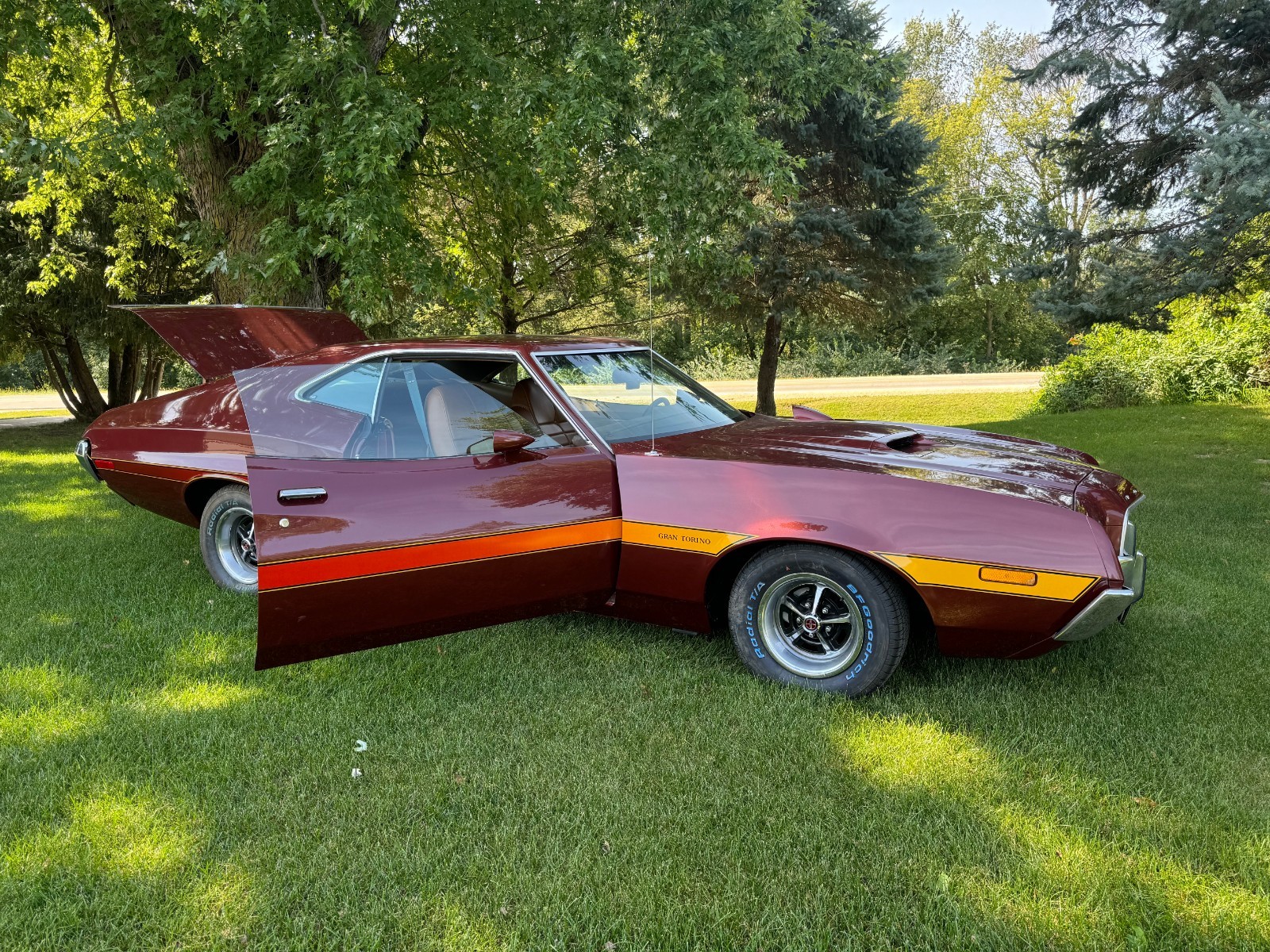 Ford-Torino-1972-Fastback-4