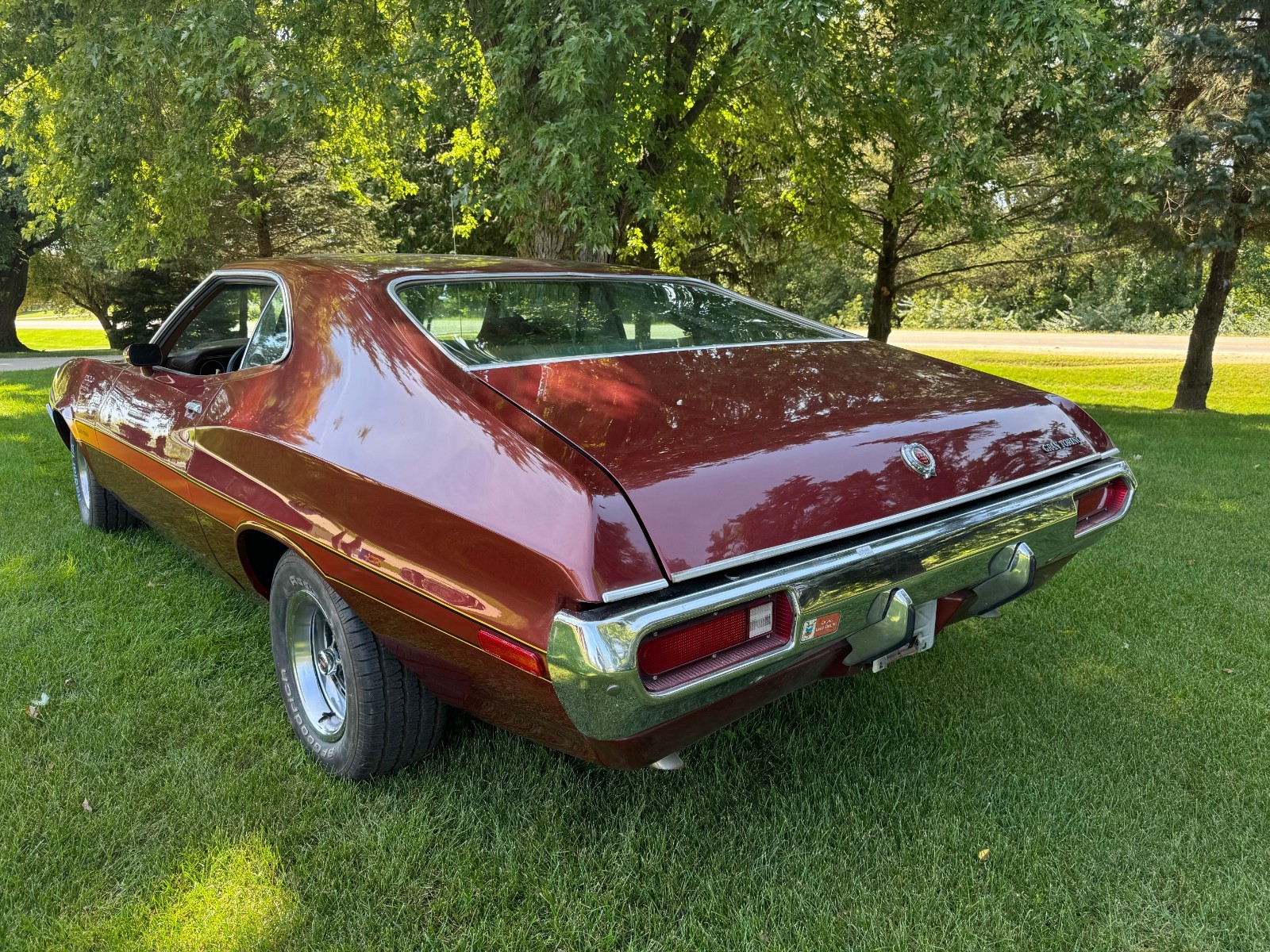 Ford-Torino-1972-Fastback-8