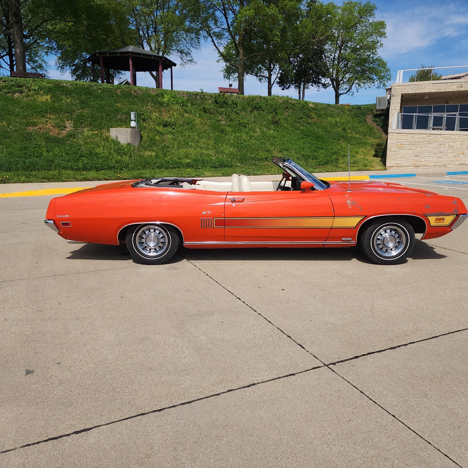Ford-Torino-GT-1970-Convertible-36