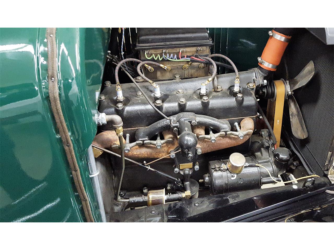 Ford-Tudor-1926-Green-on-Black-Grey-10