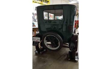 Ford-Tudor-1926-Green-on-Black-Grey-3