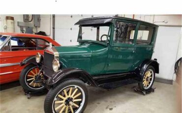 Ford-Tudor-1926-Green-on-Black-Grey