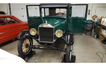 Ford-Tudor-1926-Green-on-Black-Grey-4