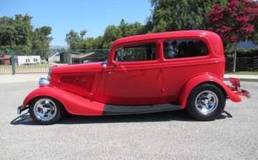 Ford-Tudor-1934-Red-Gray-1