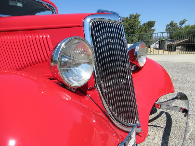Ford-Tudor-1934-Red-Gray-17