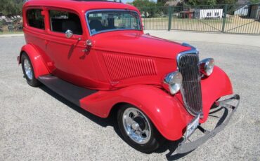 Ford-Tudor-1934-Red-Gray-23