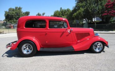Ford-Tudor-1934-Red-Gray-4
