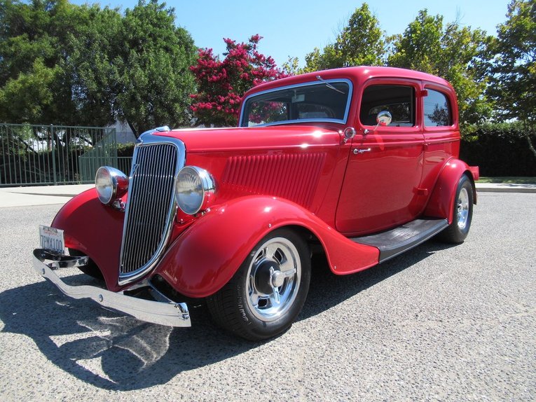 Ford-Tudor-1934-Red-Gray