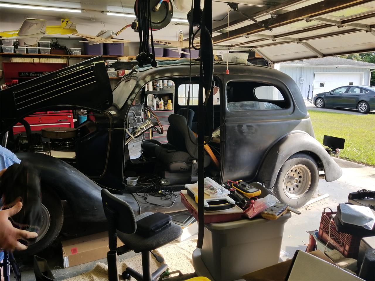 Ford-Tudor-1935-BLACK-BLACK-AND-GRAY-21