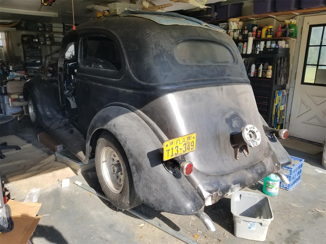 Ford-Tudor-1935-BLACK-BLACK-AND-GRAY-3