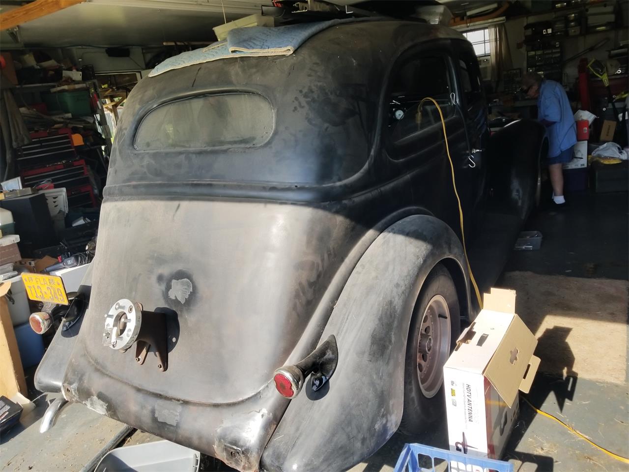 Ford-Tudor-1935-BLACK-BLACK-AND-GRAY-33