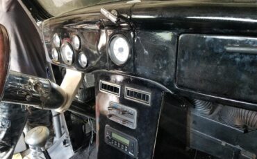 Ford-Tudor-1935-BLACK-BLACK-AND-GRAY-44
