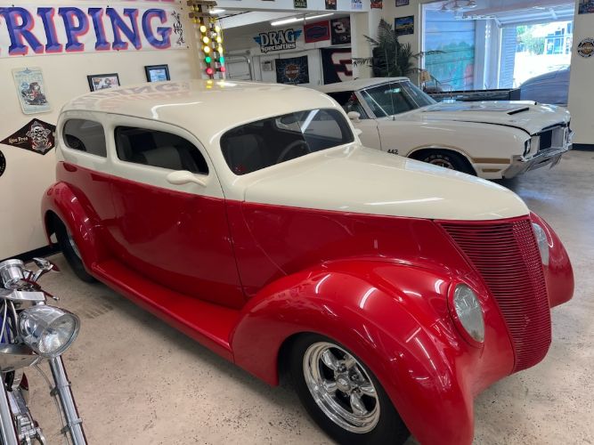 Ford-Tudor-1937-4
